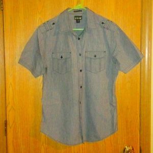 Grey/BLaCK stitching button down (2) pocket short sleeve shirt SIZE: M *See pics